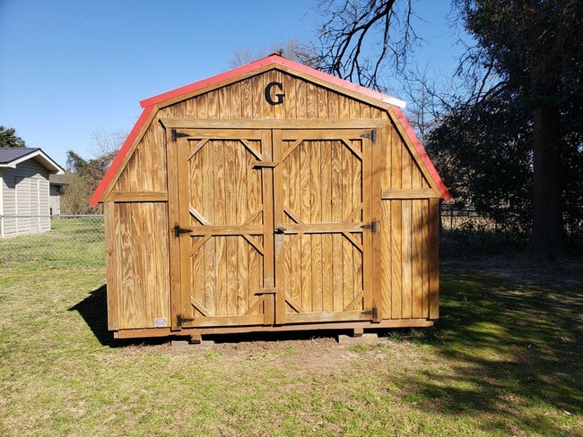 Building Photo - 2372 Orvis St