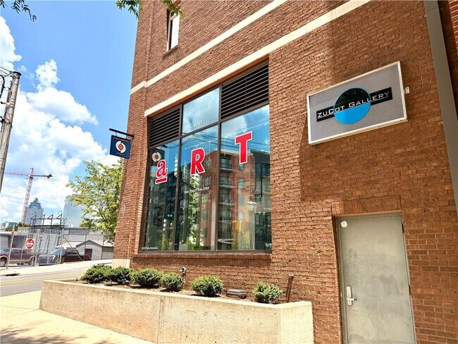 Building Photo - 333 Nelson St SW