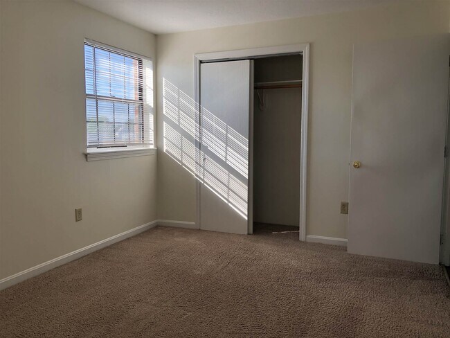 Building Photo - 11 Railroad Ave