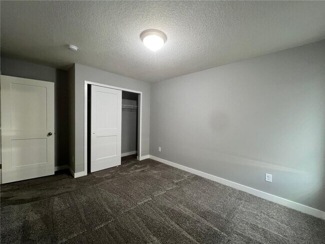 Building Photo - 7262 Alvarado Ln N