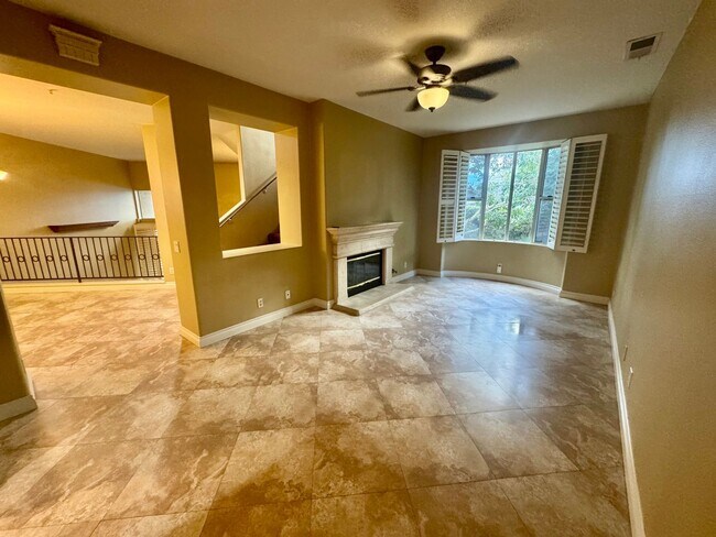 Building Photo - 3 Bedroom spacious home in Aliso Viejo (Ti...