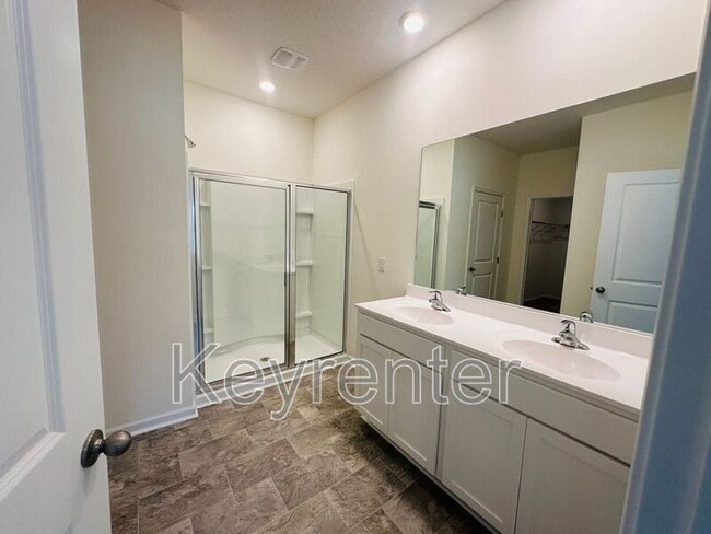 Building Photo - 313 Eclipse Ln