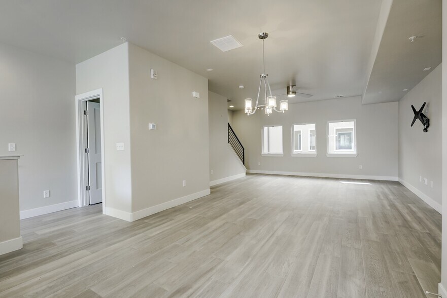 Building Photo - 4431 Tennyson St