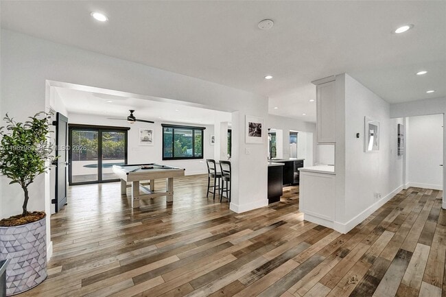 Building Photo - 915 NW 7th St