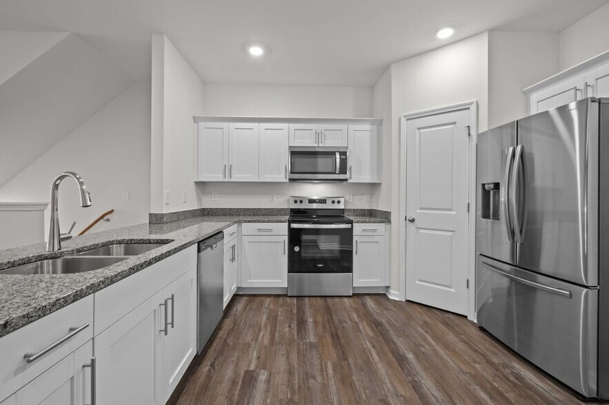 Building Photo - 4140 Trevino Dr