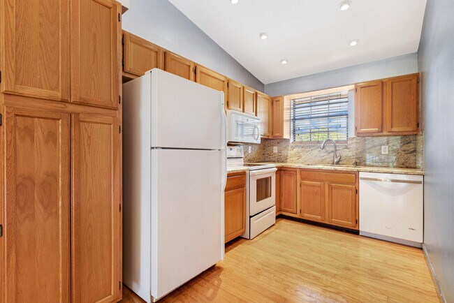 Building Photo - 3191 Leewood Terrace