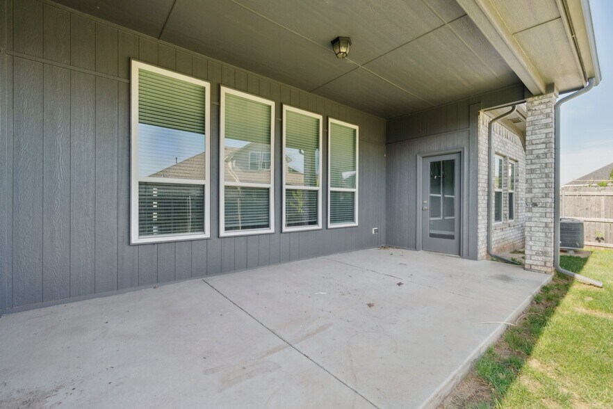 Building Photo - 2237 NW 179th St