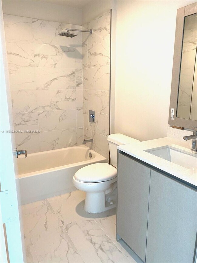 Building Photo - 2561 NE 193rd St