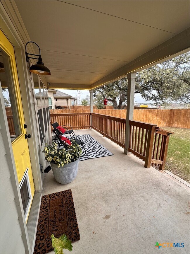 Building Photo - 2929 Greenbriar Rd