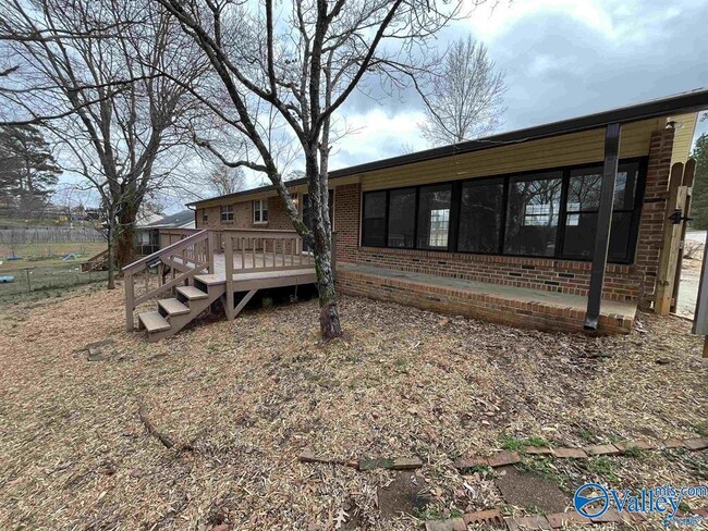 Building Photo - 4912 Lee St