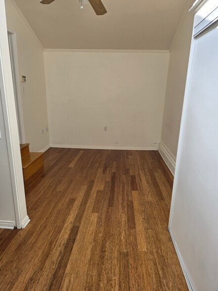 Building Photo - 8834 Boyar Ave