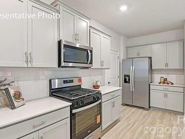 Building Photo - 676 13th Ave Dr NE