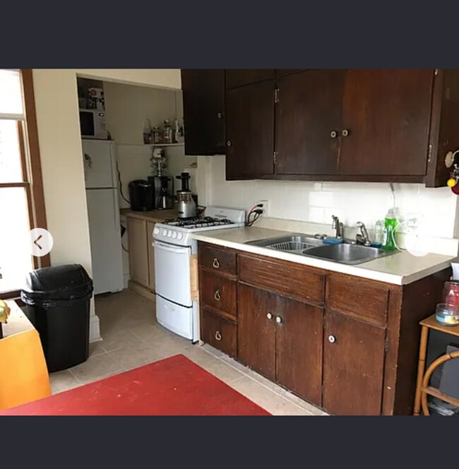 Building Photo - 301 W Illinois St