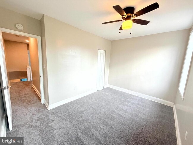 Building Photo - 2401 Baker St