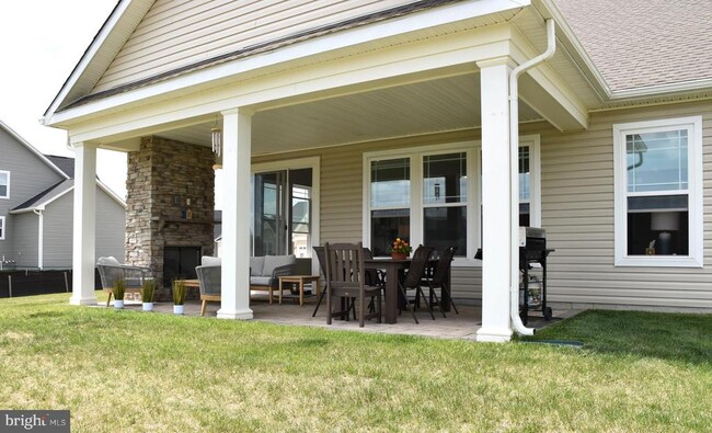 Building Photo - 32611 Deep Sound Dr