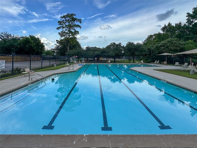 Building Photo - 14039 Fairwood Breeze