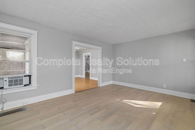 Building Photo - 3514 Colonial Ave