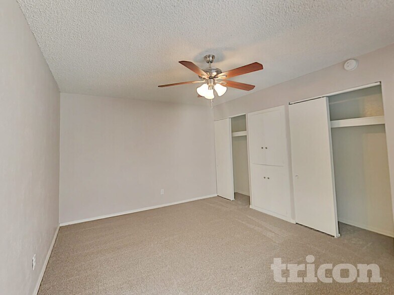 Building Photo - 13129 N 21st Dr