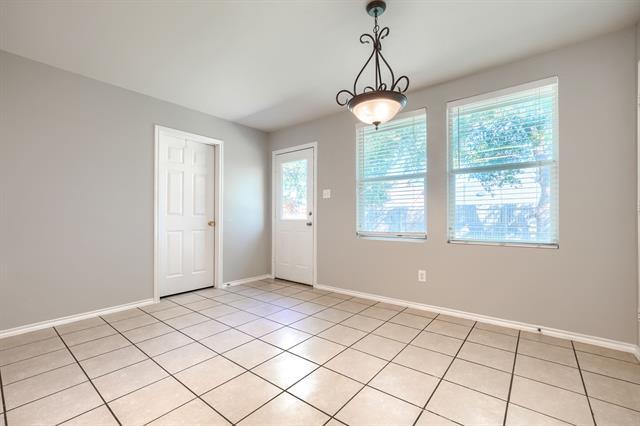 Building Photo - 12970 Vassar Dr