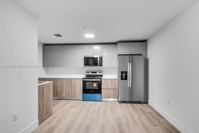 Building Photo - 3728 NW 19th Ave