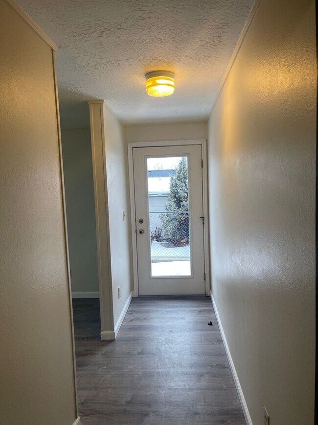 Building Photo - Duplex