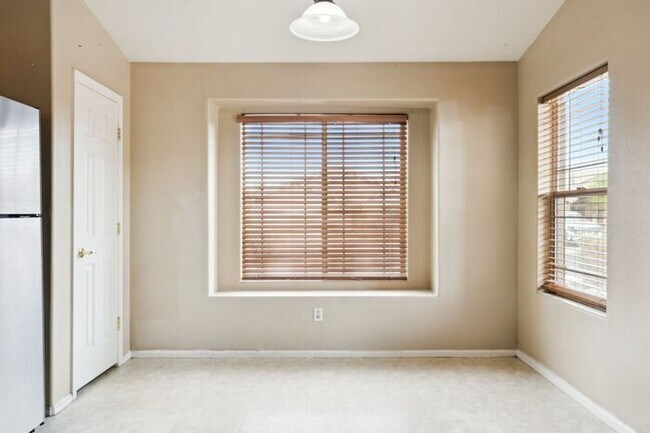 Building Photo - 2159 W Jasper Butte Dr