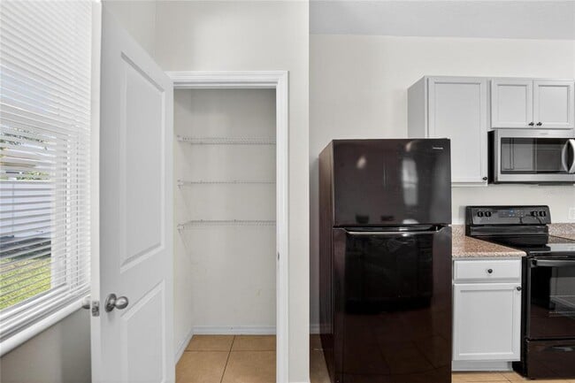 Building Photo - 11528 Southern Creek Dr