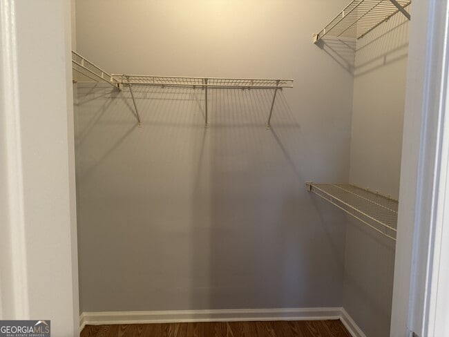 Building Photo - 61 Weyman Ave SW