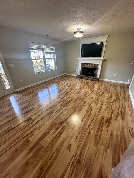 Building Photo - 606 Edenberry Dr