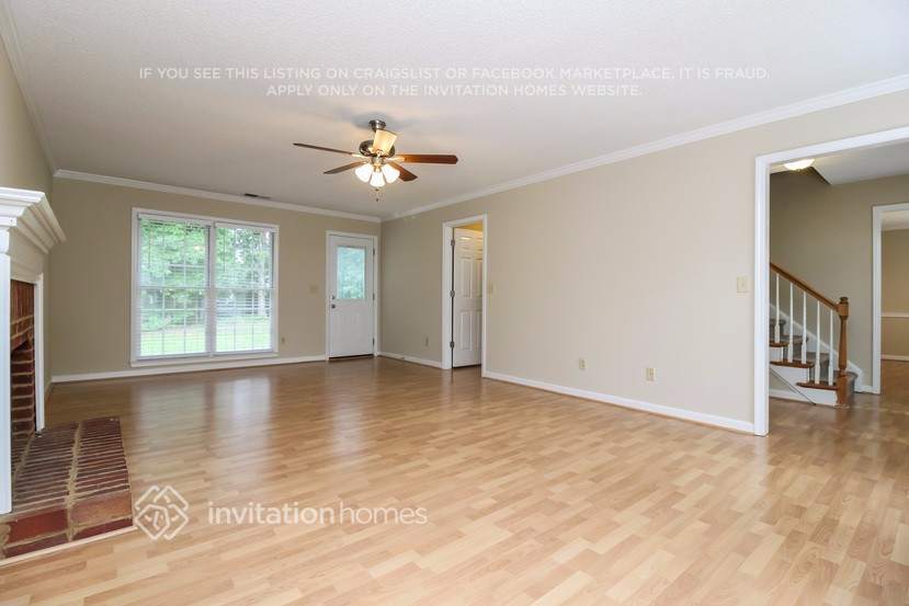 Building Photo - 2585 Loring Rd NW