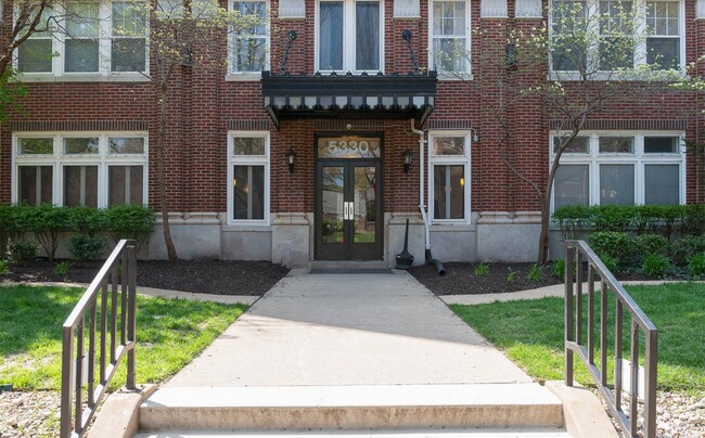 Building Entrance - 5330 Pershing Ave
