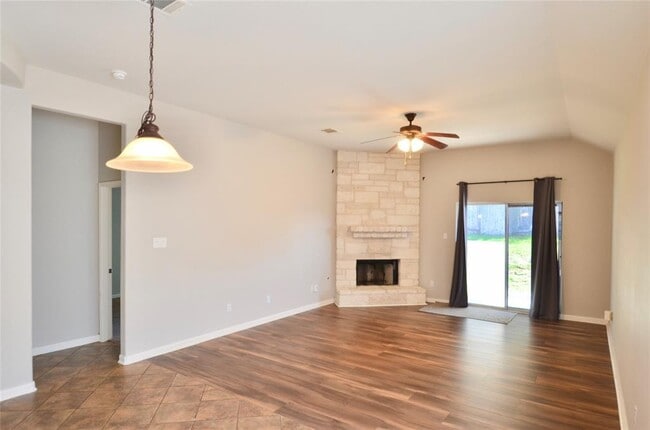 Building Photo - 12609 Lee Park Ln