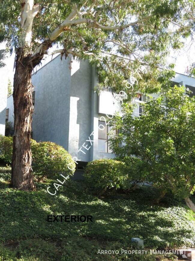 Building Photo - 617 Cabrillo Villas