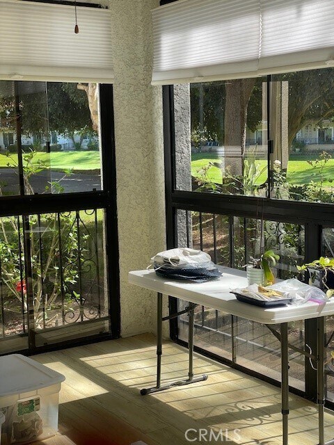 Building Photo - 5515 Paseo Del Lago W