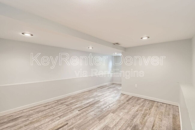 Building Photo - 2727 N Raleigh St