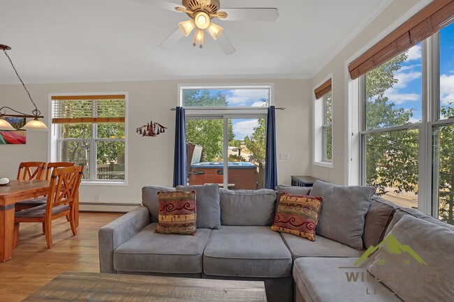 Building Photo - Winter Rental- HOT TUB, Quiet townhome with hot tub and two living areas