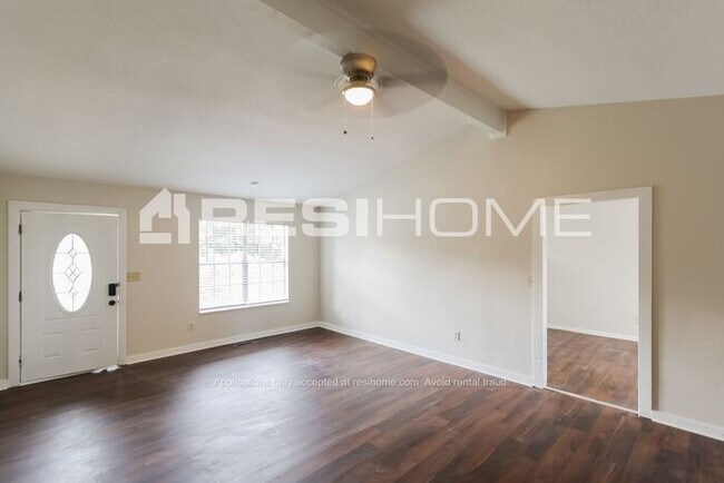 Building Photo - 741 Twin Ridge Dr