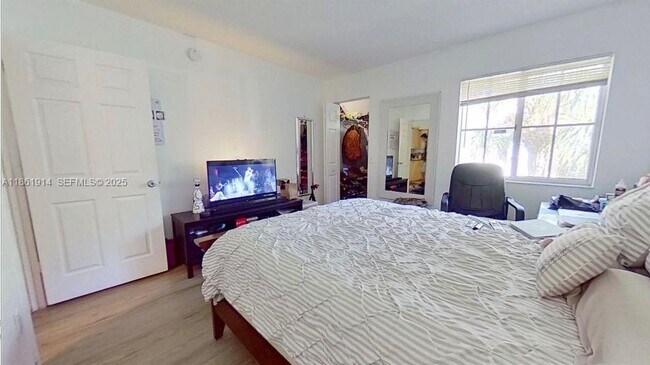 Building Photo - 2451 Centergate Dr