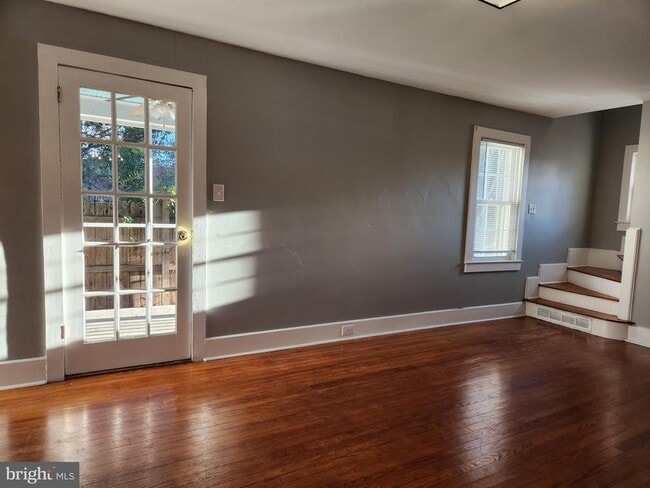 Building Photo - 114 N Pine St