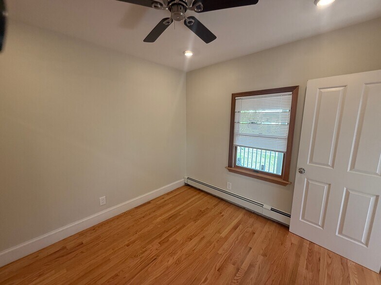 Building Photo - 48 Shannon St