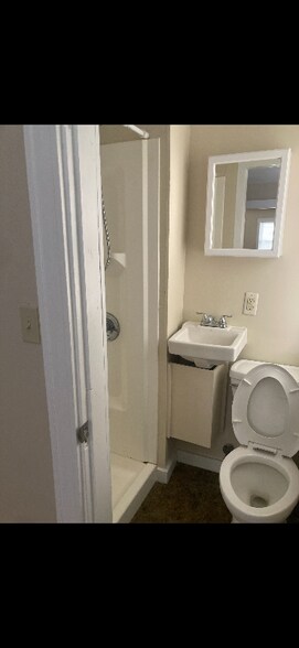 Building Photo - 17 ring Ave