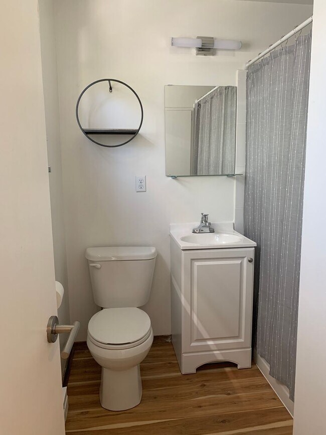 Interior Photo - Gilmore Apts