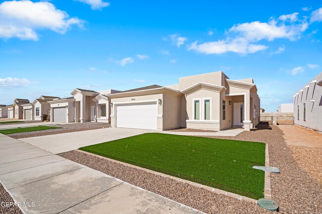 Building Photo - 15165 Destination Ave