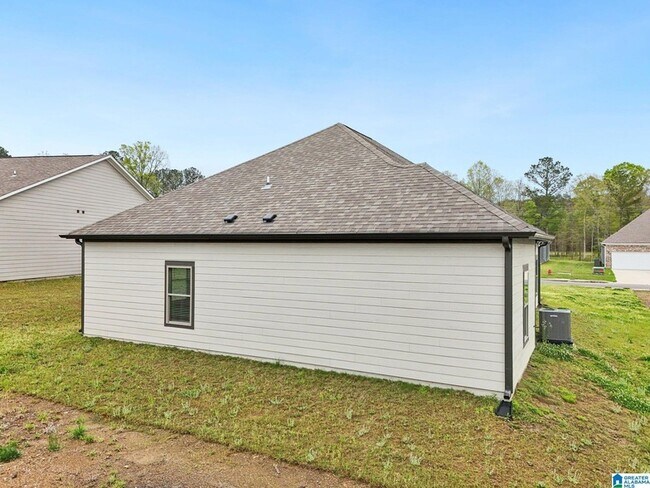 Building Photo - 460 Troubadour Ln