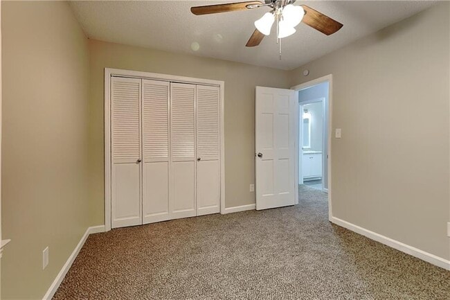 Building Photo - 4131 Kalb Ct SW