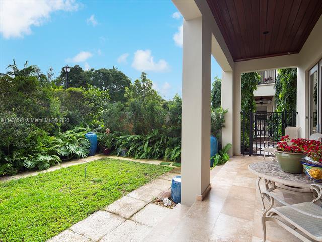Building Photo - 7541 SW 56th Ct