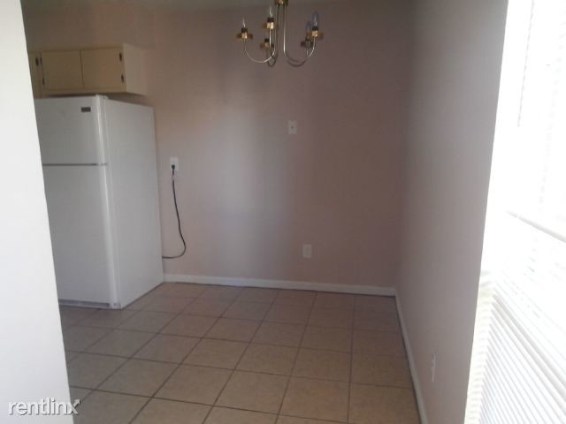 Building Photo - 2 br, 1 bath Condo - Crystalbrook Condos (...