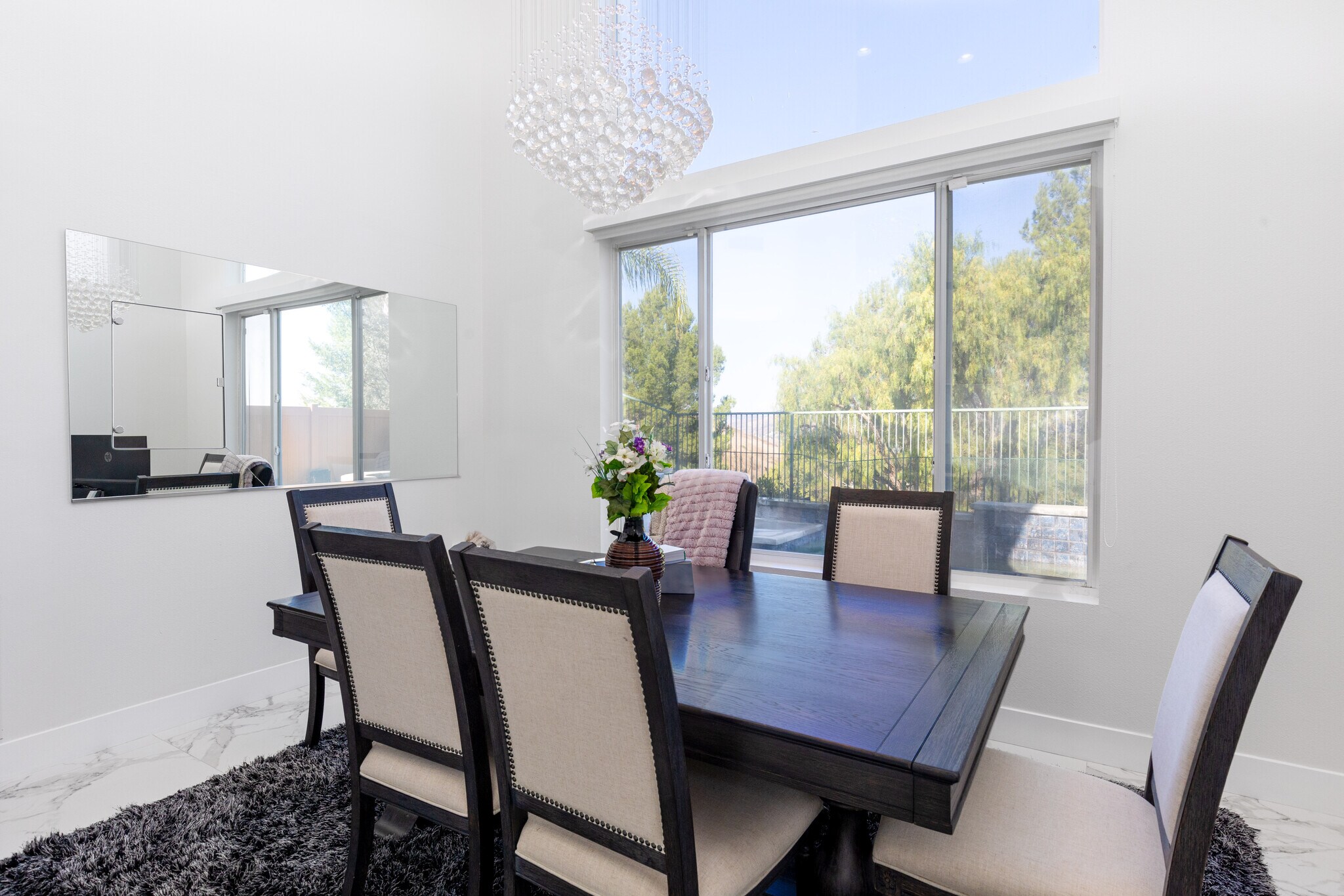 Building Photo - 8755 E Garden View Dr
