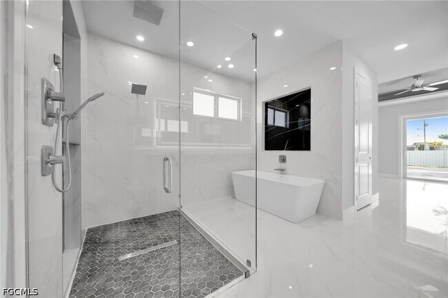 Building Photo - 1107 NW 40th Pl
