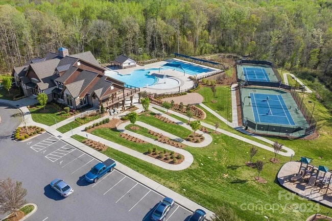 Building Photo - 529 Common Raven Ct